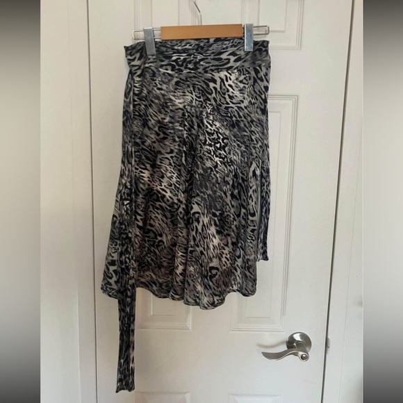 Isabelle Elie Boutique Silk Floral Wrap Skirt - Picture 3 of 5